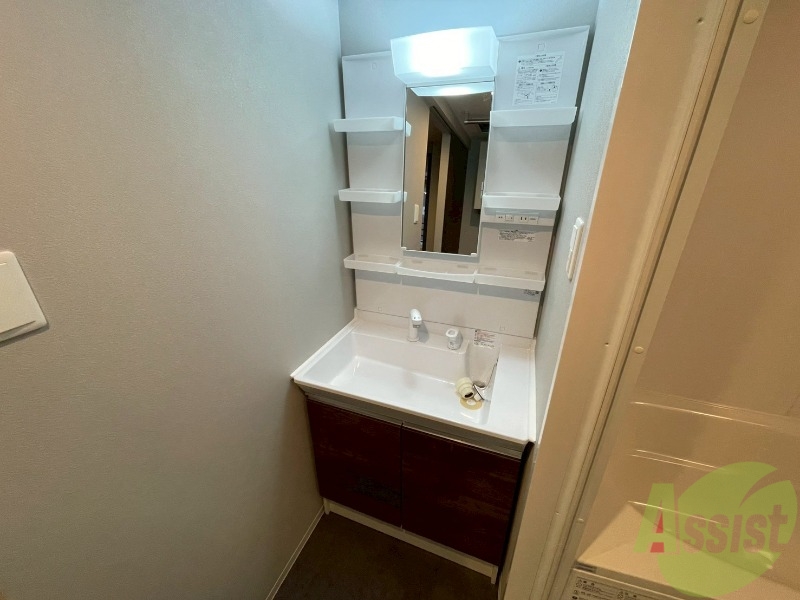 洗面設備　シャンプードレッサーで身支度もラクラクです！