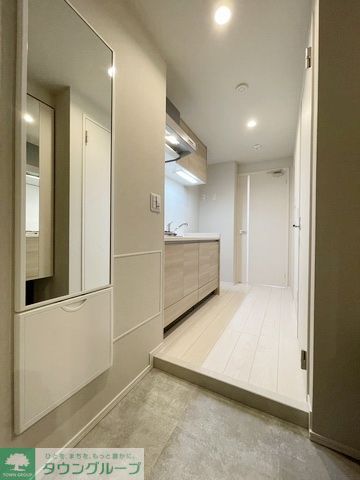 玄関　リビング/居室