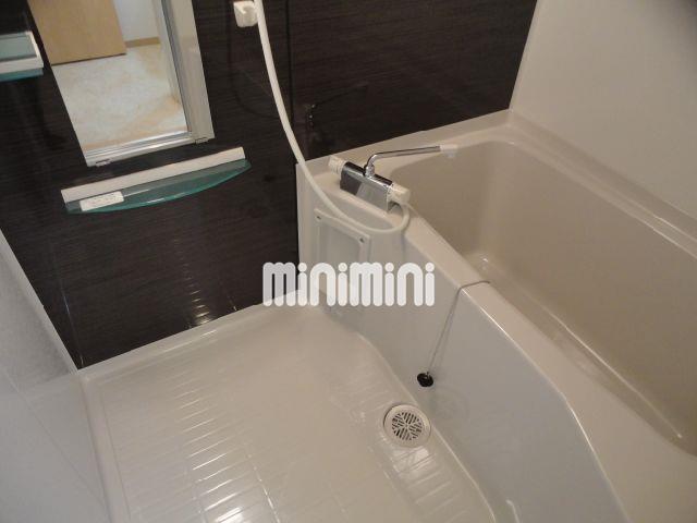 バス・シャワールーム　広めのお風呂でリラックス