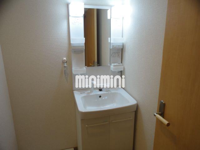 洗面設備　独立洗面台は嬉しいですね