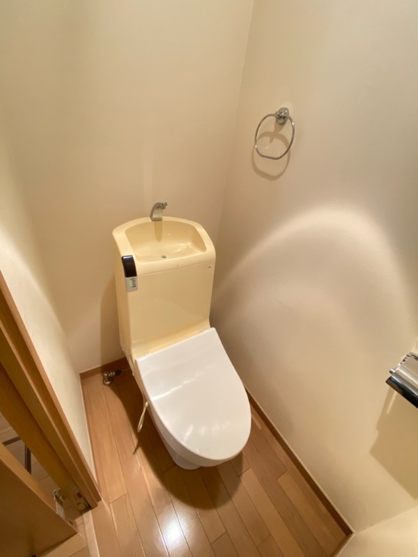 トイレ　別部屋参考写真