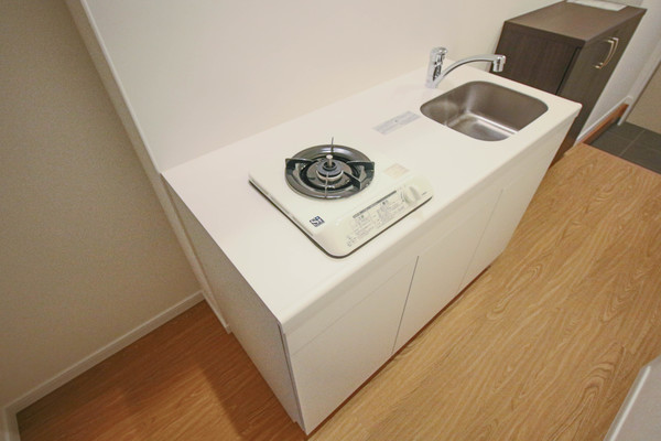 キッチン　同じ敷地内の別の部屋