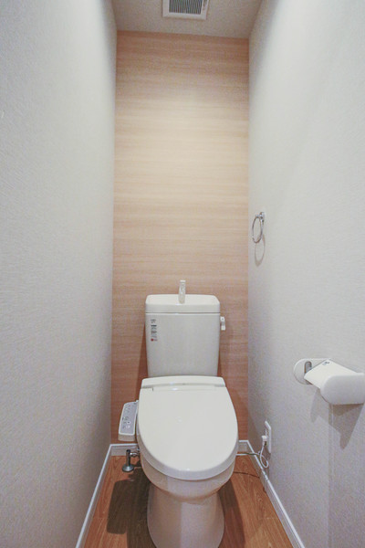 トイレ　同じ敷地内の別の部屋
