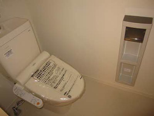 トイレ　同一間取り反転タイプの写真です。