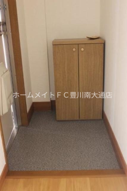 玄関　同型別部屋