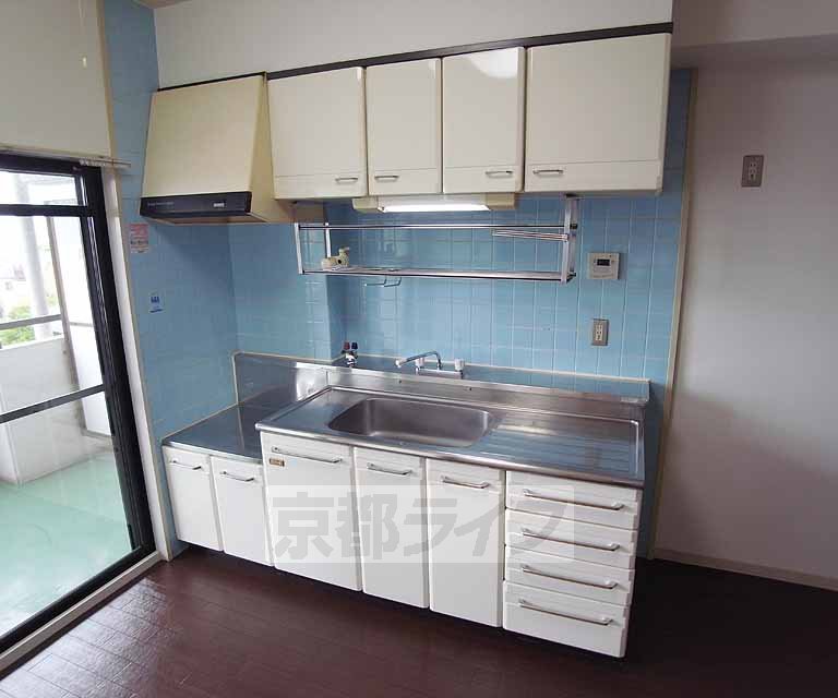 キッチン　広々としており、とても使いやすいキッチンです！