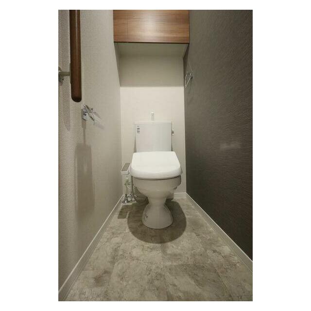 トイレ　【トイレ】トイレにはもちろん温水洗浄便座が付いています！上部