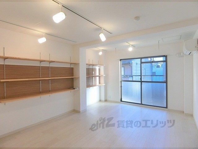 居室・リビング　洋室