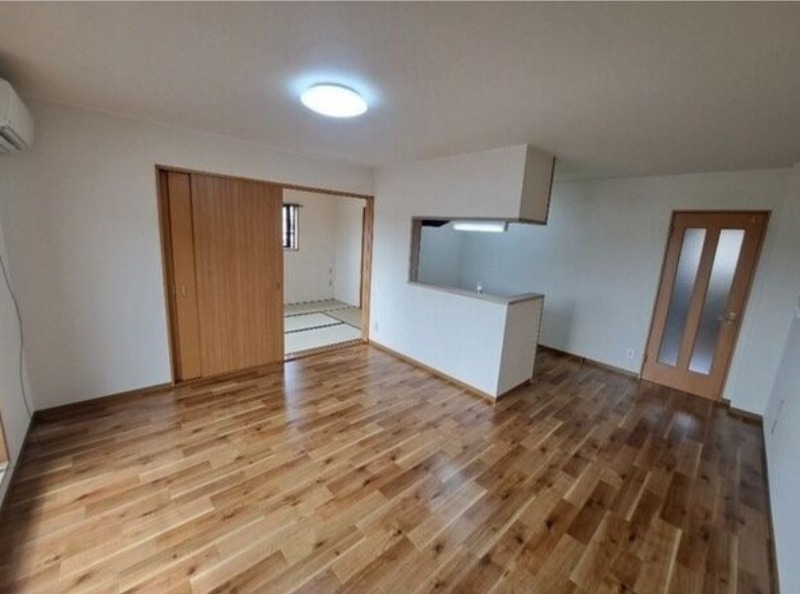 居室・リビング　図面と現状に相違がある場合には現状を優先