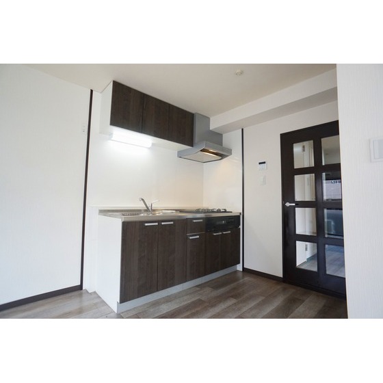 キッチン　３口ガスコンロ付システムキッチン