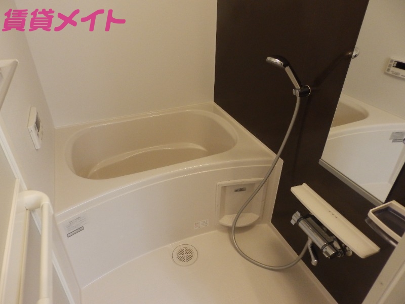 バス・シャワールーム　同物件別室反転タイプ画像