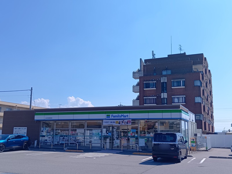 コンビニ　ファミリーマート 小松市民病院前店（コンビニ）まで959m