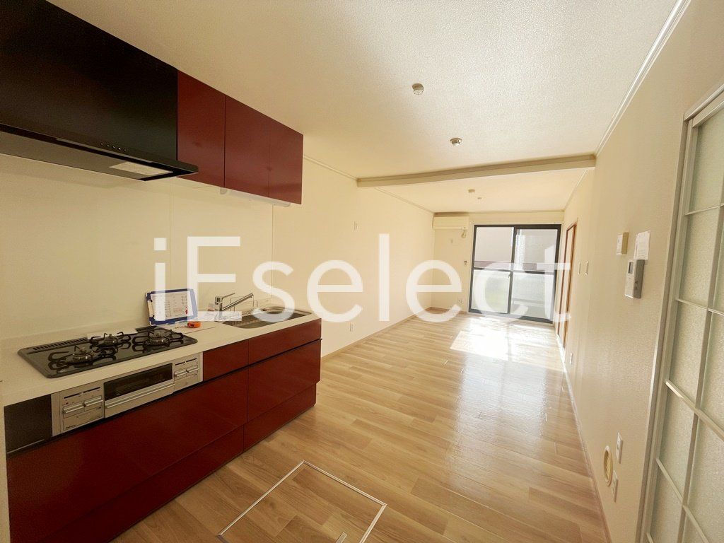 居室・リビング　広々開放的なリビングです♪