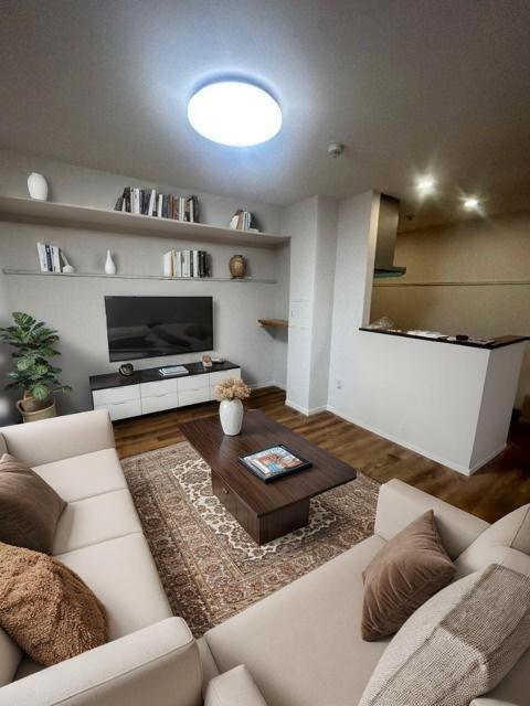 居室・リビング　ＣＧ画像　同一仕様同一タイプ　※同間取り別部屋