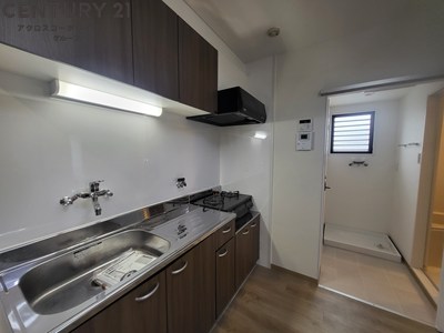 キッチン　作業スペースが広くて使いやすいキッチン・ガスコンロ設置済み