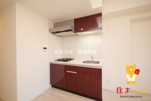 キッチン　「ただの部屋探しじゃない。“あなたの暮らし”探しです。」