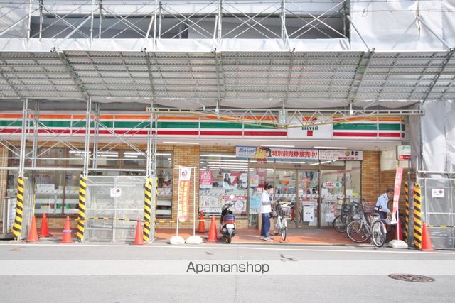 コンビニ　セブンイレブン（コンビニ）まで344m