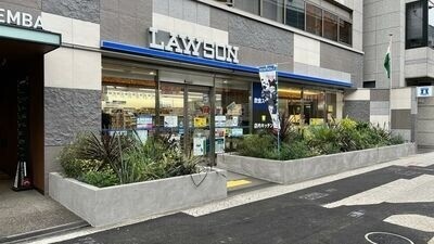 コンビニ　ローソン久太郎町一丁目店（コンビニ）まで376m