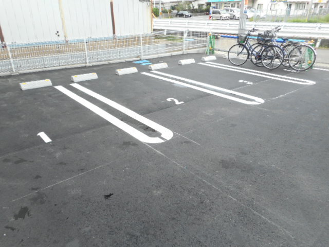 駐車場　駐車場