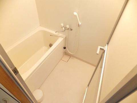 バス・シャワールーム　追い焚き付き