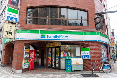 コンビニ　ファミリーマート六本木東店（コンビニ）まで192m