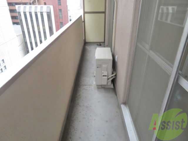 バルコニー　バルコニーは、十分なスペースがございます。