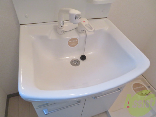 洗面設備　シャンプードレッサー。身支度はここでばっちり。