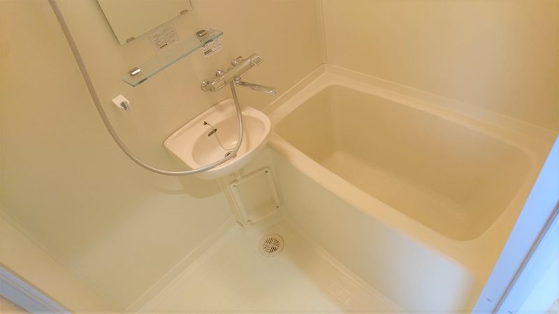 バス・シャワールーム　写真準備中の為、別号室のお写真ですがご参照ください。