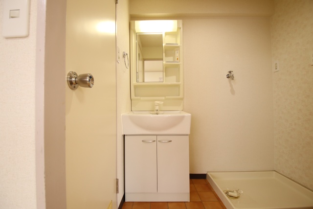 洗面設備　※別室の参考写真の為、現況優先です。