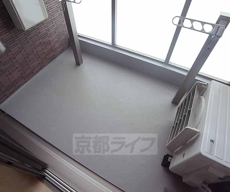 バルコニー　広々バルコニー