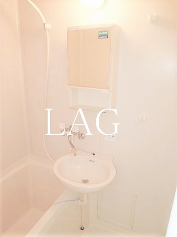 洗面設備　洗面台です。