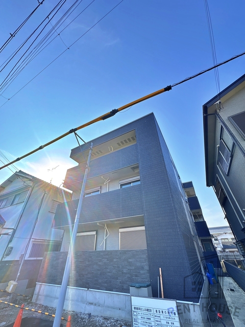 建物外観　外観（建築中）