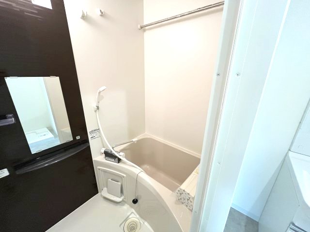 バス・シャワールーム　同間取り反転タイプを表示中