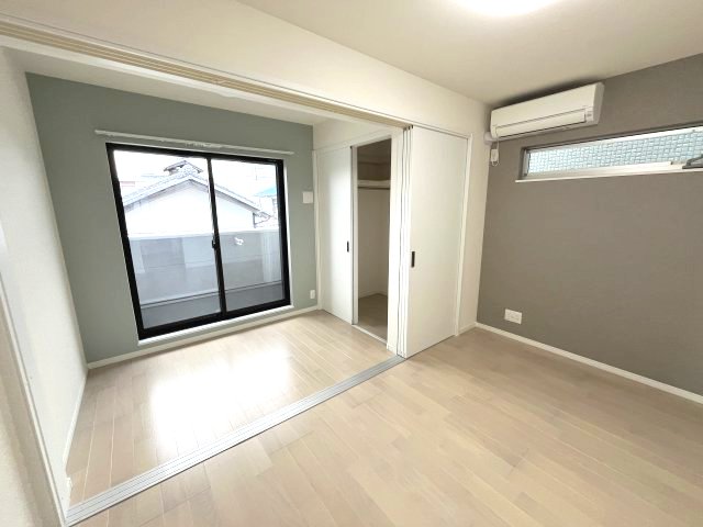 居室・リビング　同間取り反転タイプを表示中