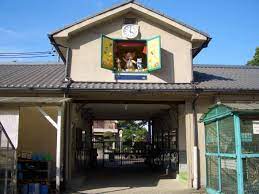 小学校　寝屋川市立第五小学校（小学校）まで1107m