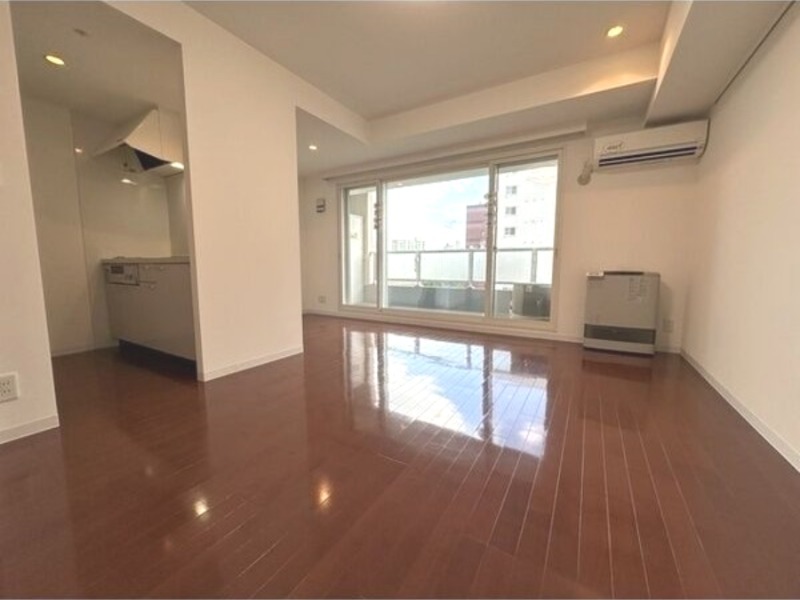 居室・リビング　退去予定につき別号室の画像です。