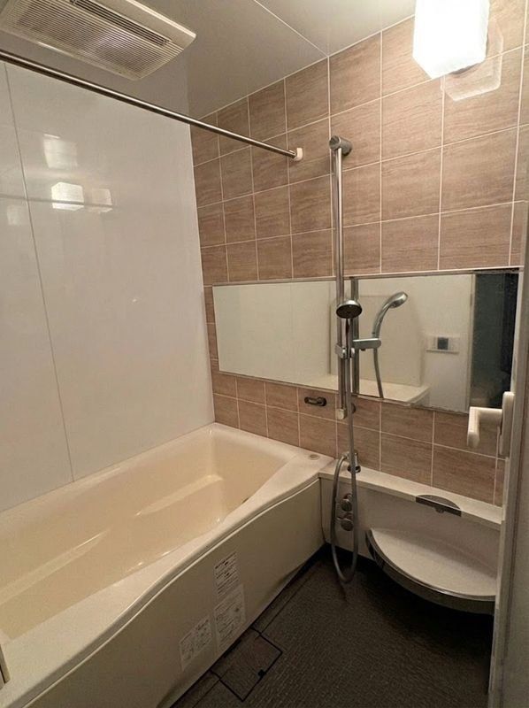 バス・シャワールーム