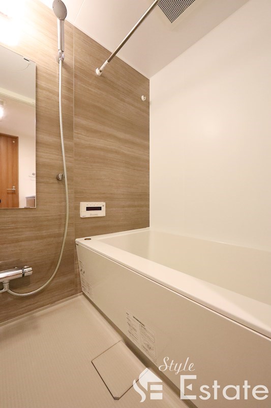 バス・シャワールーム　バスルーム