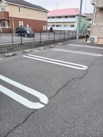 駐車場　駐車場完備です