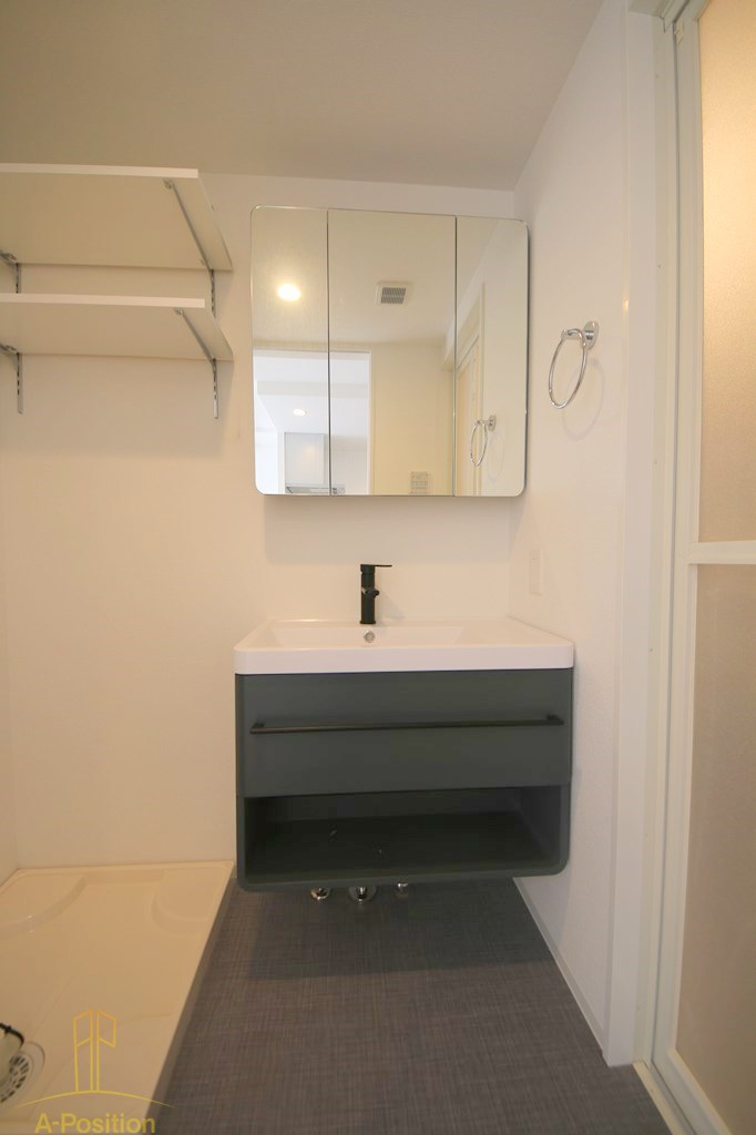 洗面設備　セレニテ難波グランデシュッド