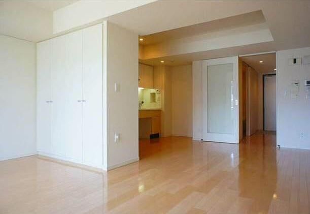 居室・リビング　こちらの居間で趣味の時間をお楽しみください