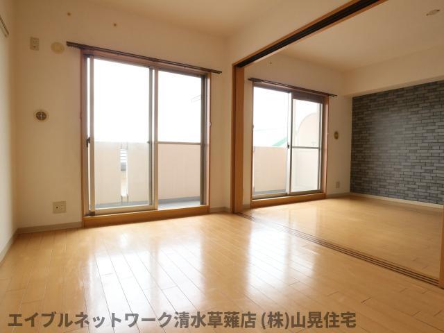 居室・リビング　ゆったりとした居間です