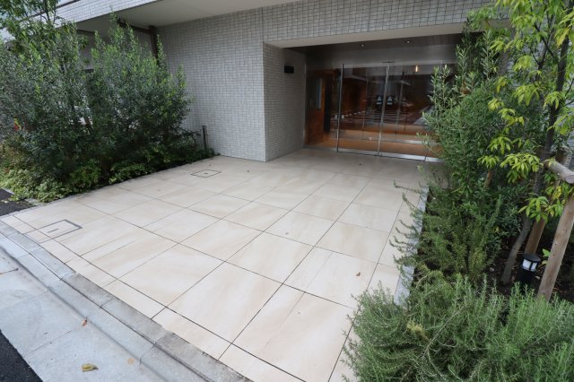 エントランス　建物の内部です