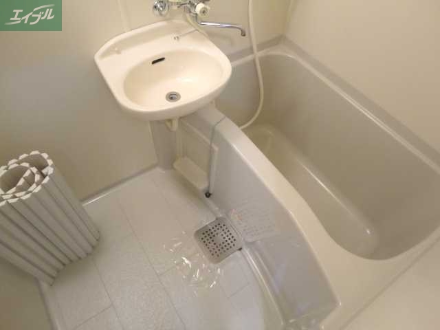 バス・シャワールーム　バス