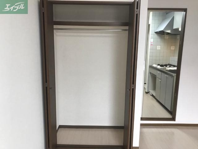 収納　クローゼット