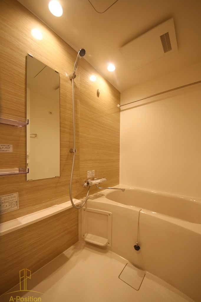 バス・シャワールーム　コンフォリア・リヴ本町WEST Q