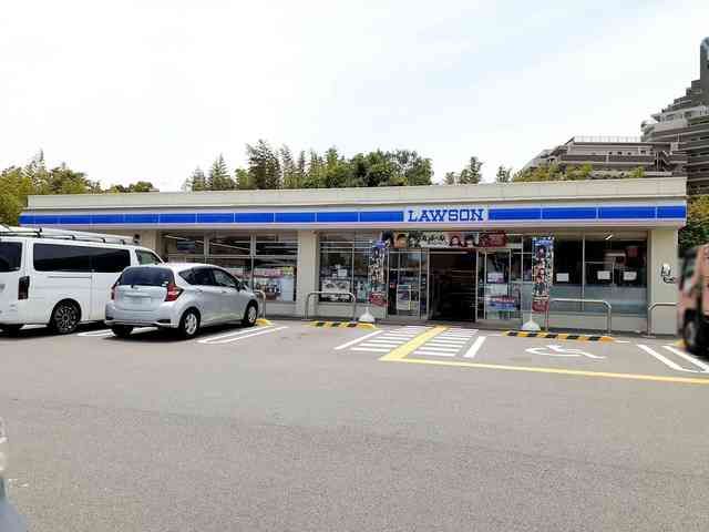 コンビニ　ローソン　伊川谷町有瀬店（コンビニ）まで392m