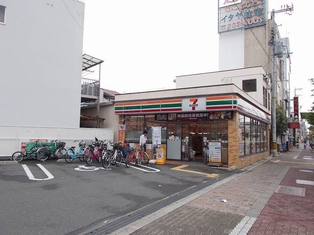 コンビニ　セブンイレブン様（コンビニ）まで350m