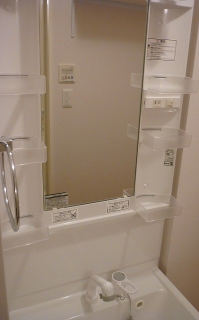 洗面設備　日々の生活に便利な「シャンプードレッサー」