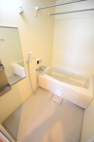 バス・シャワールーム　浴室乾燥・追焚機能付バス